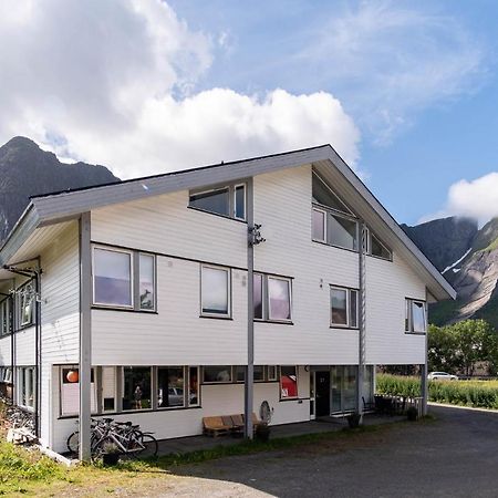 Reine Basecamp - Apartments & Rooms ภายนอก รูปภาพ